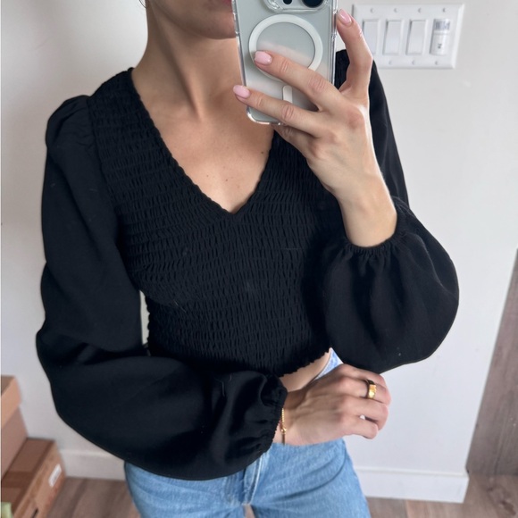 Black balloon sleeve top - Picture 5 of 6